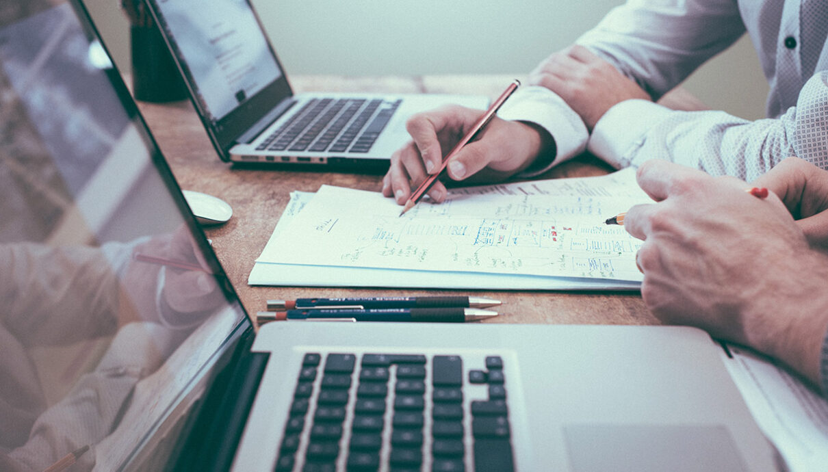 E-commerce: pros and cons